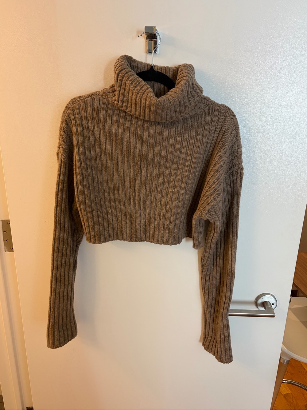 Cropped Ribbed Turtleneck Sweater - Brown